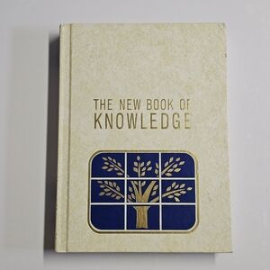 The New Book of Knowledge Dictionary Volume II (1986) Hardcover